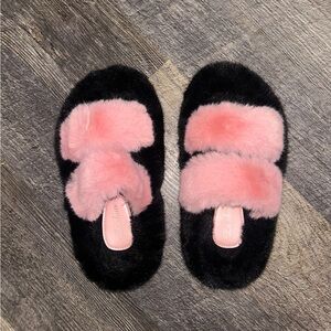 Light Pink & Black Faux Fur Slippers